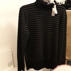 NewWomens sweater top SIZE XL CUPIO BLACK AND GREY